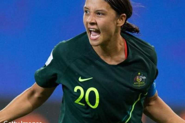 Sam Kerr: Australia international joins WSL leaders Chelsea